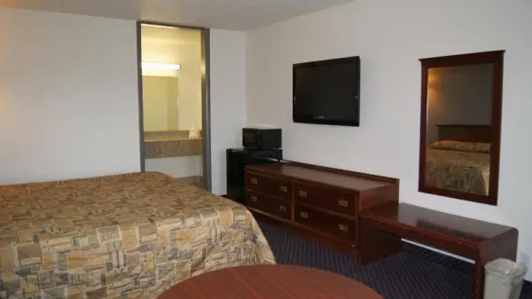 Executive Inn 10