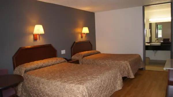 Executive Inn 5